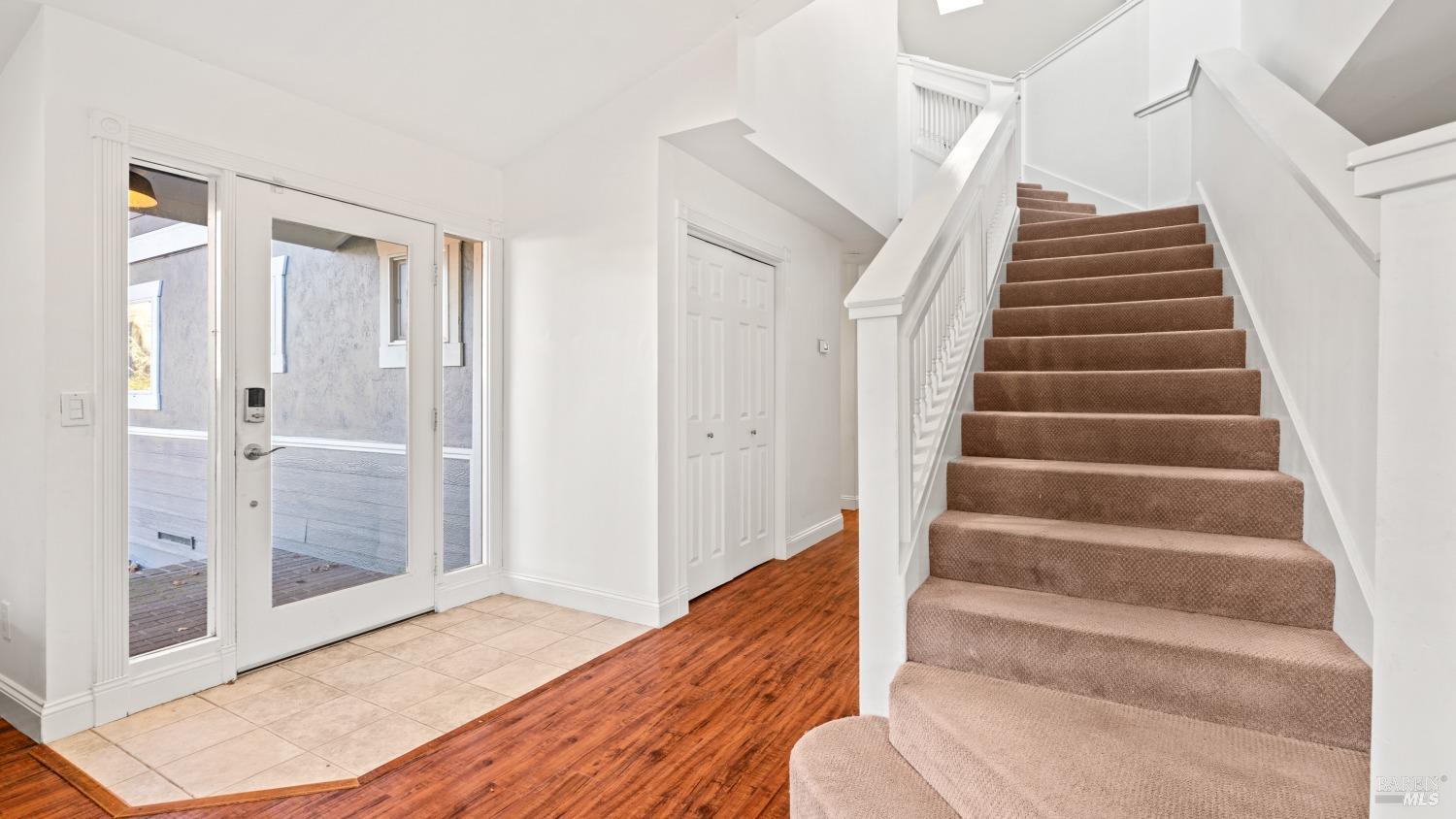 910 Mountain View Ave