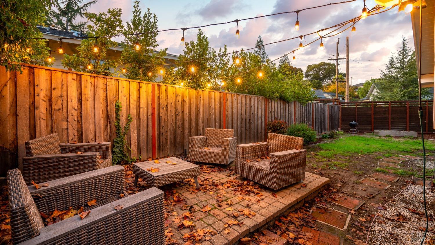 910 Mountain View Ave