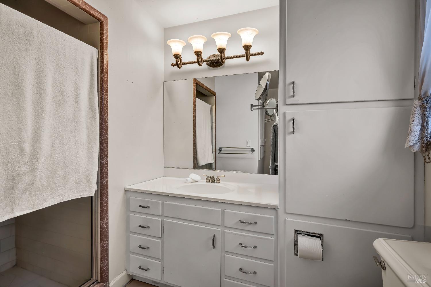 1789-1801 Paradise Ln