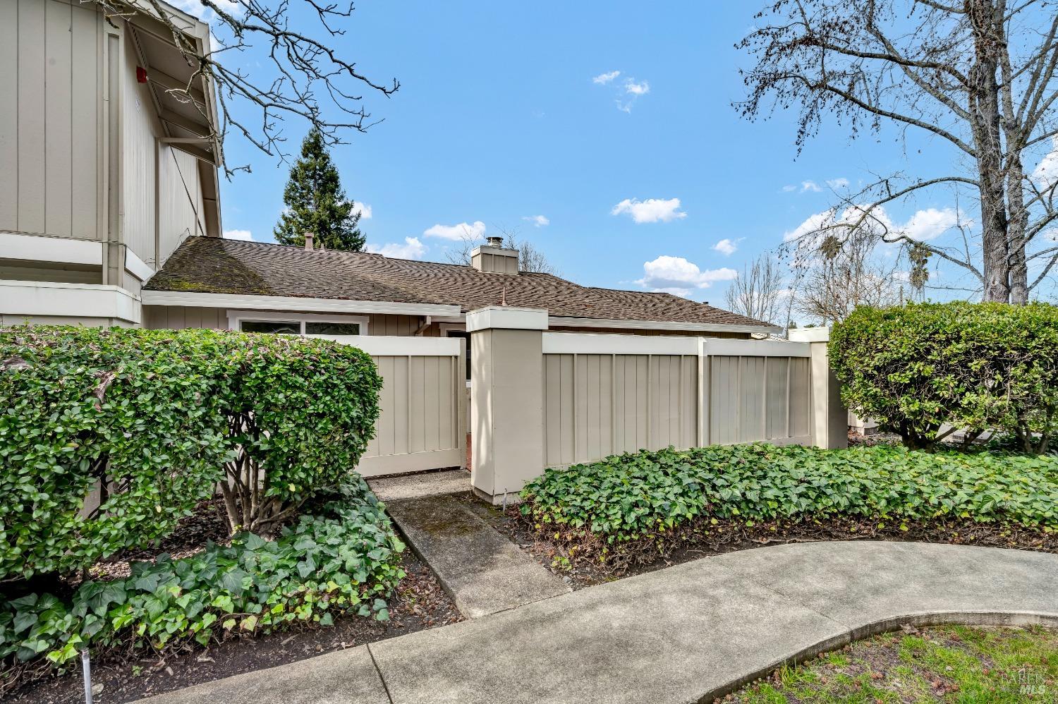 1632 Arroyo Sierra Dr