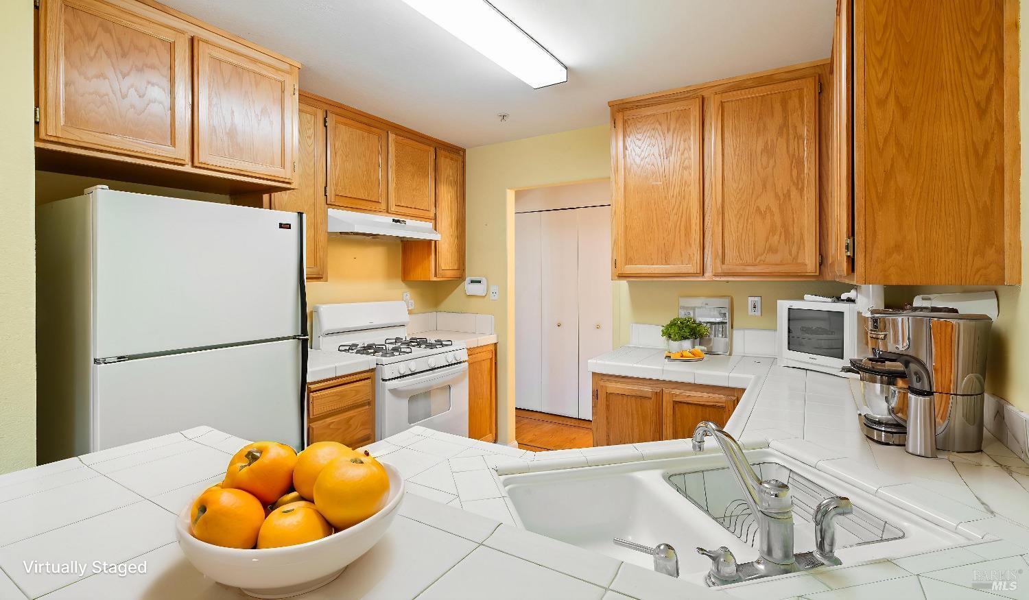 830 Chardonnay Cir