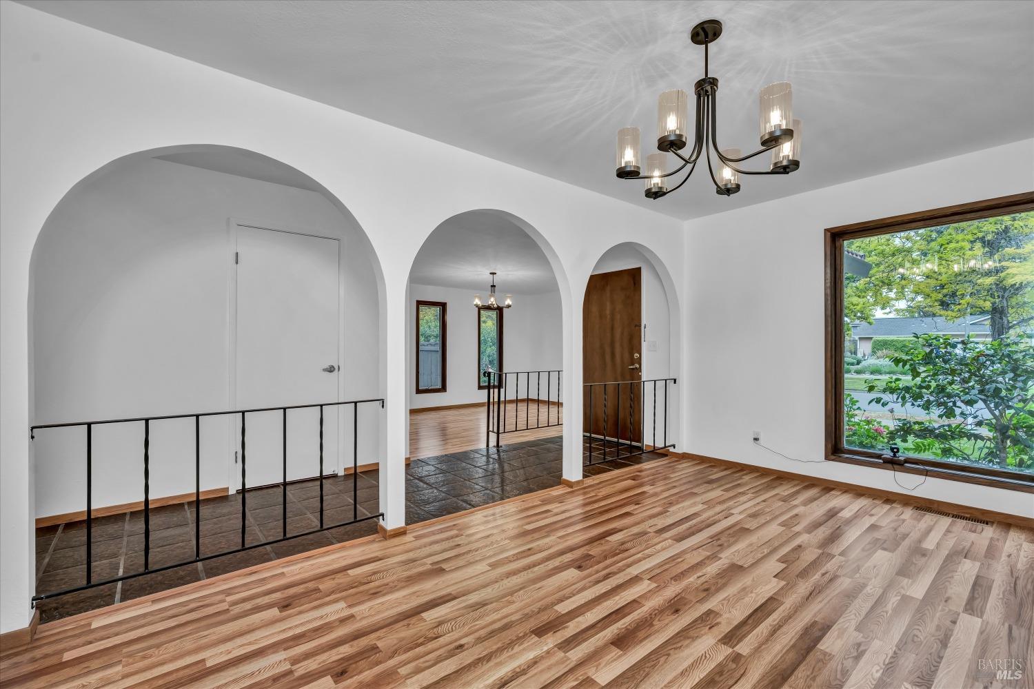 6095 Country Club Dr