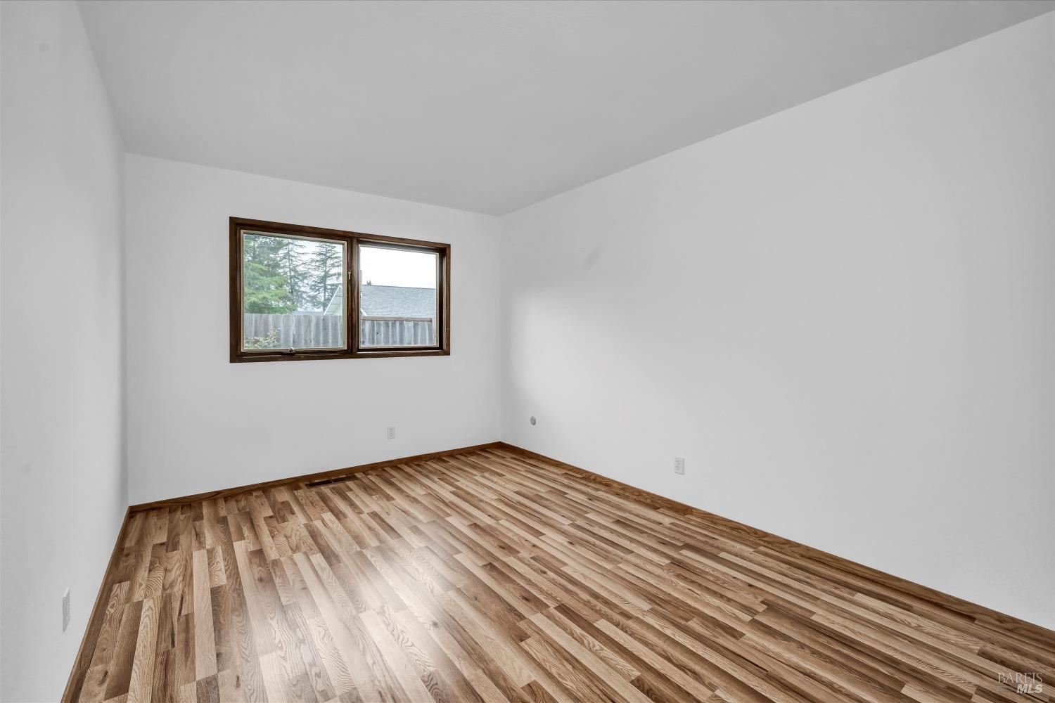 6095 Country Club Dr