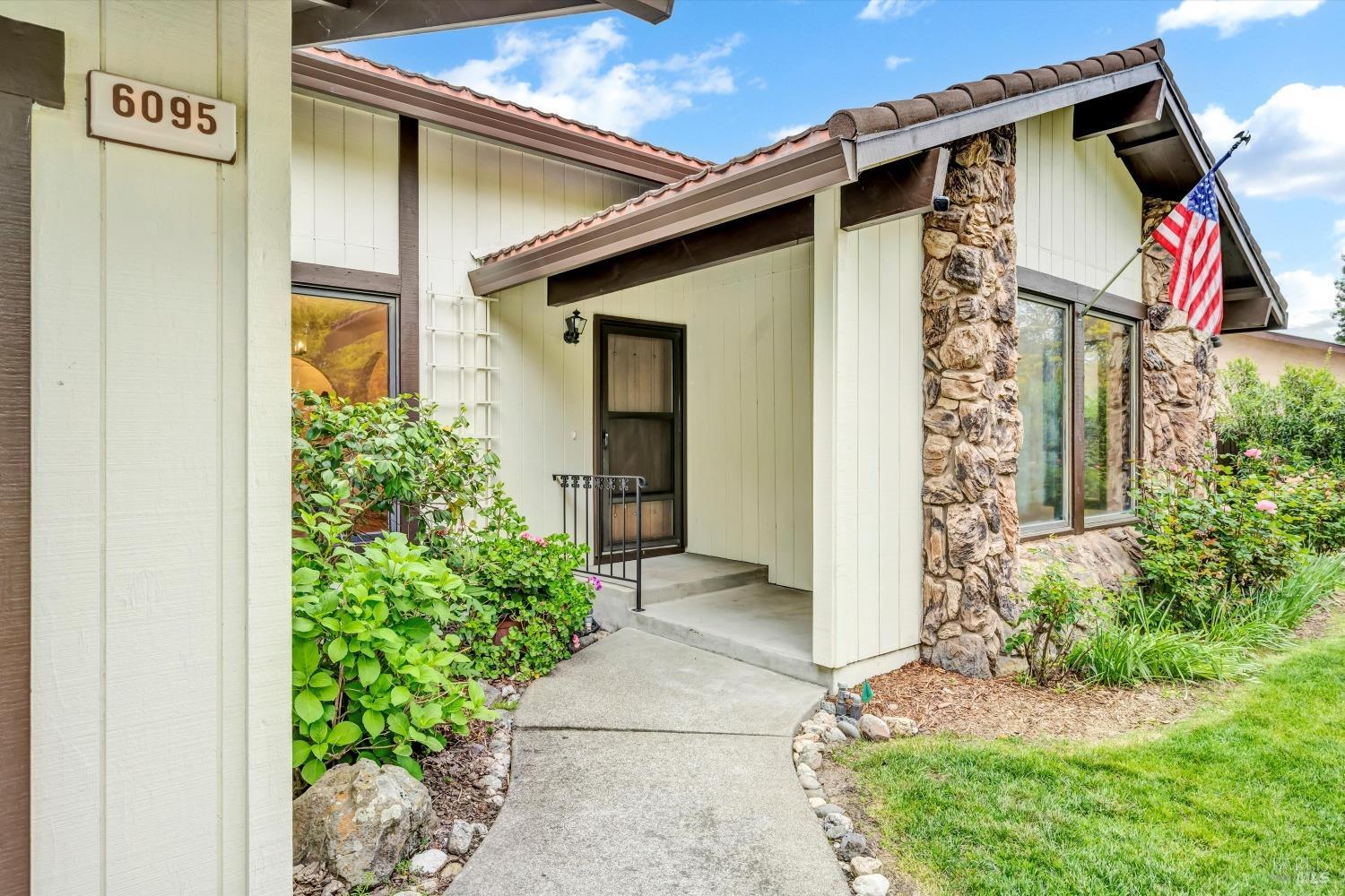 6095 Country Club Dr