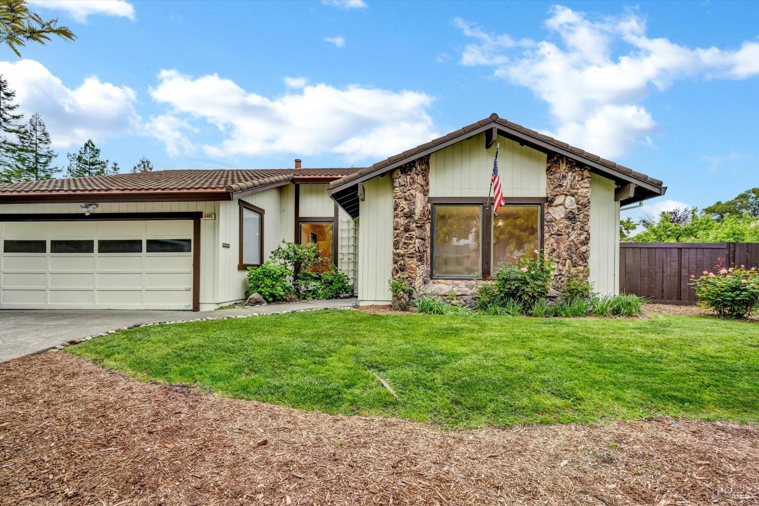 6095 Country Club Dr