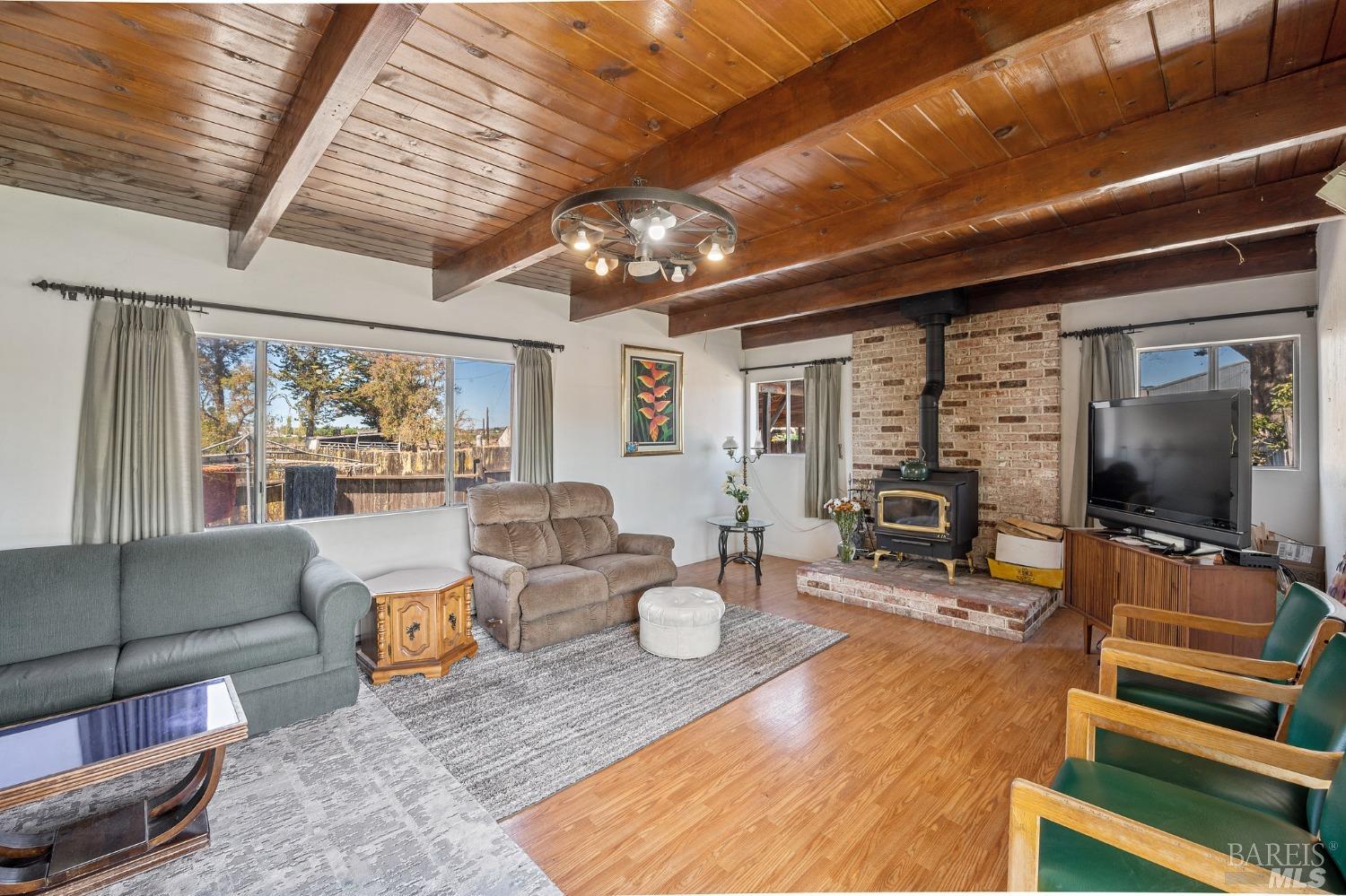 4091 Lakeville Hwy