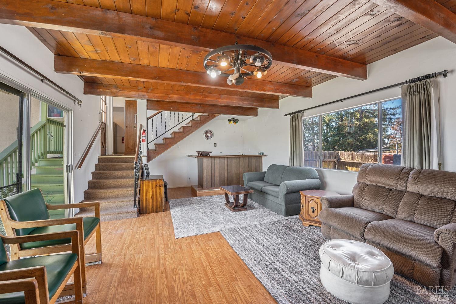 4091 Lakeville Hwy