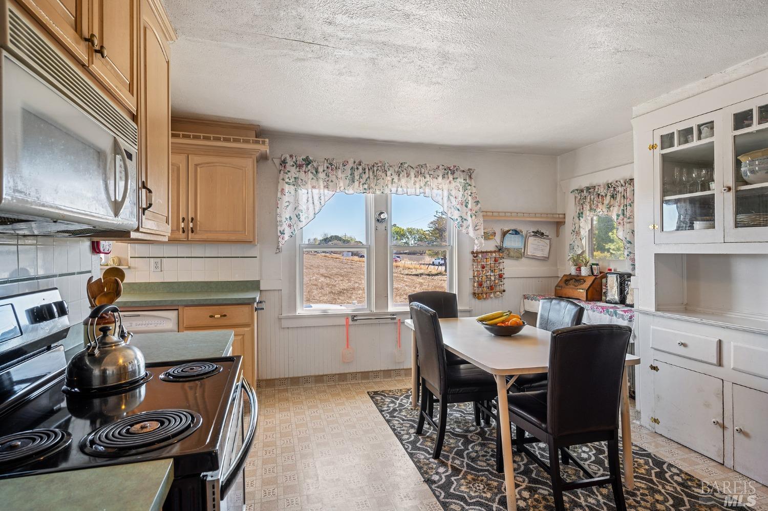 4091 Lakeville Hwy