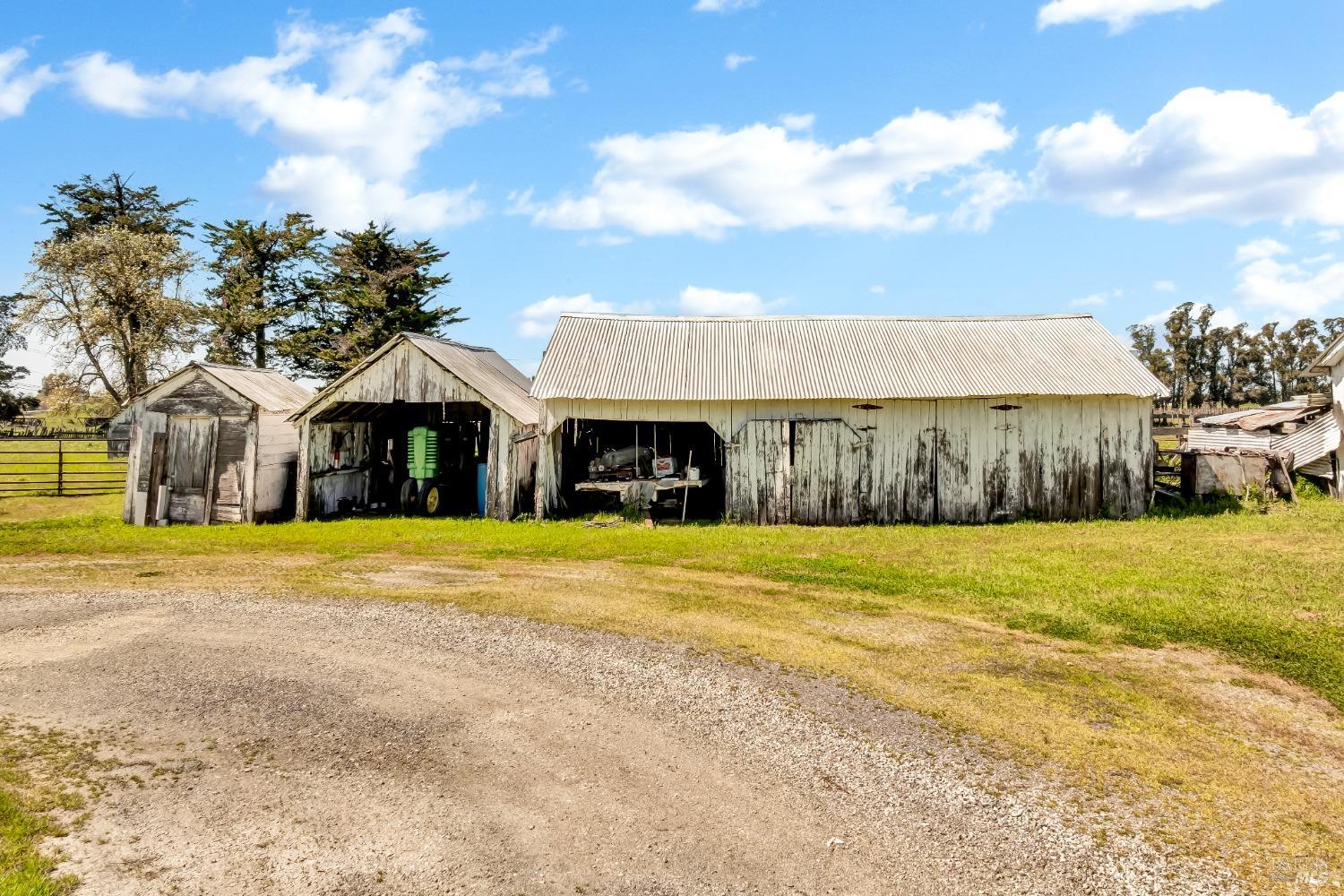 4091 Lakeville Hwy