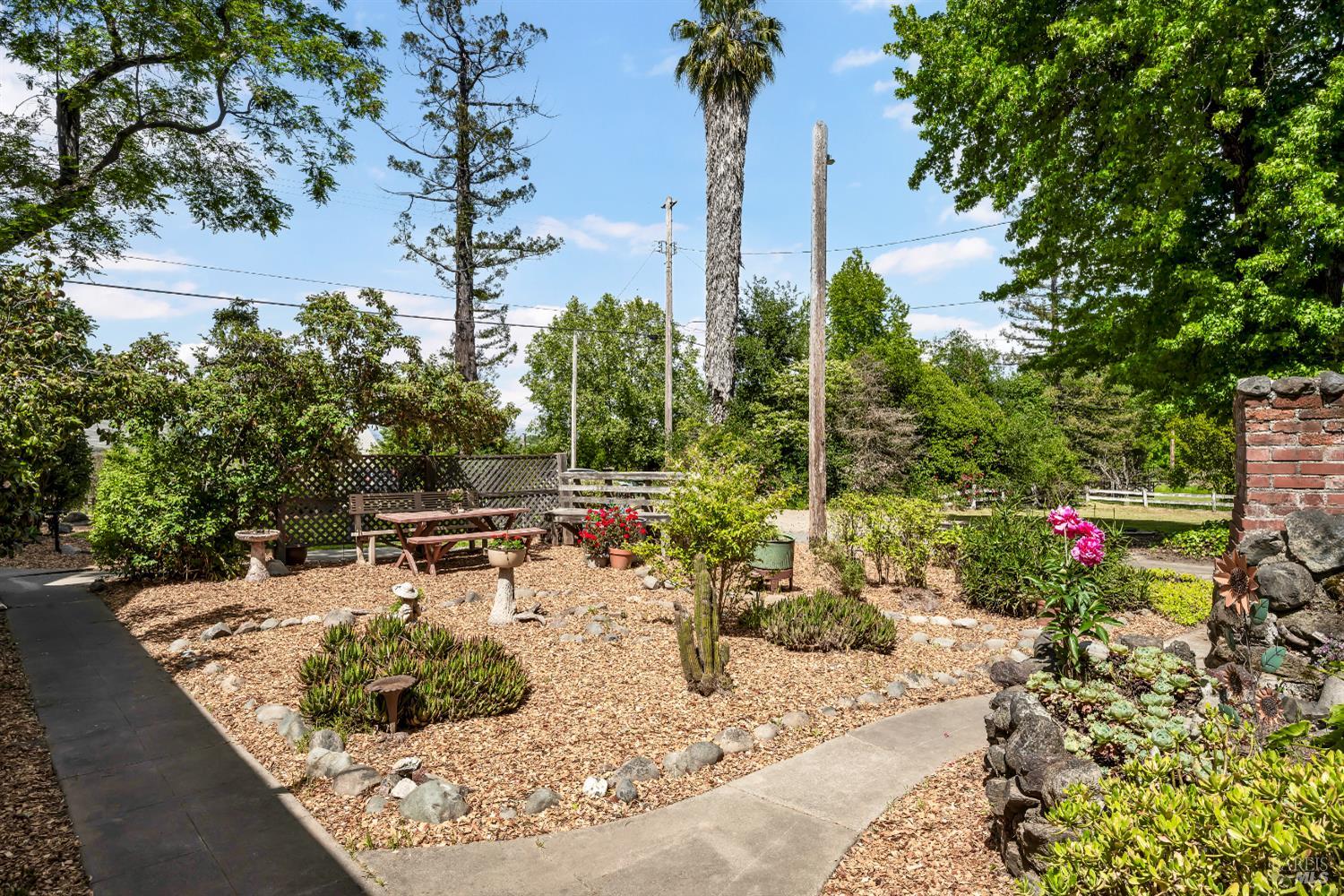1466 Cooper Rd