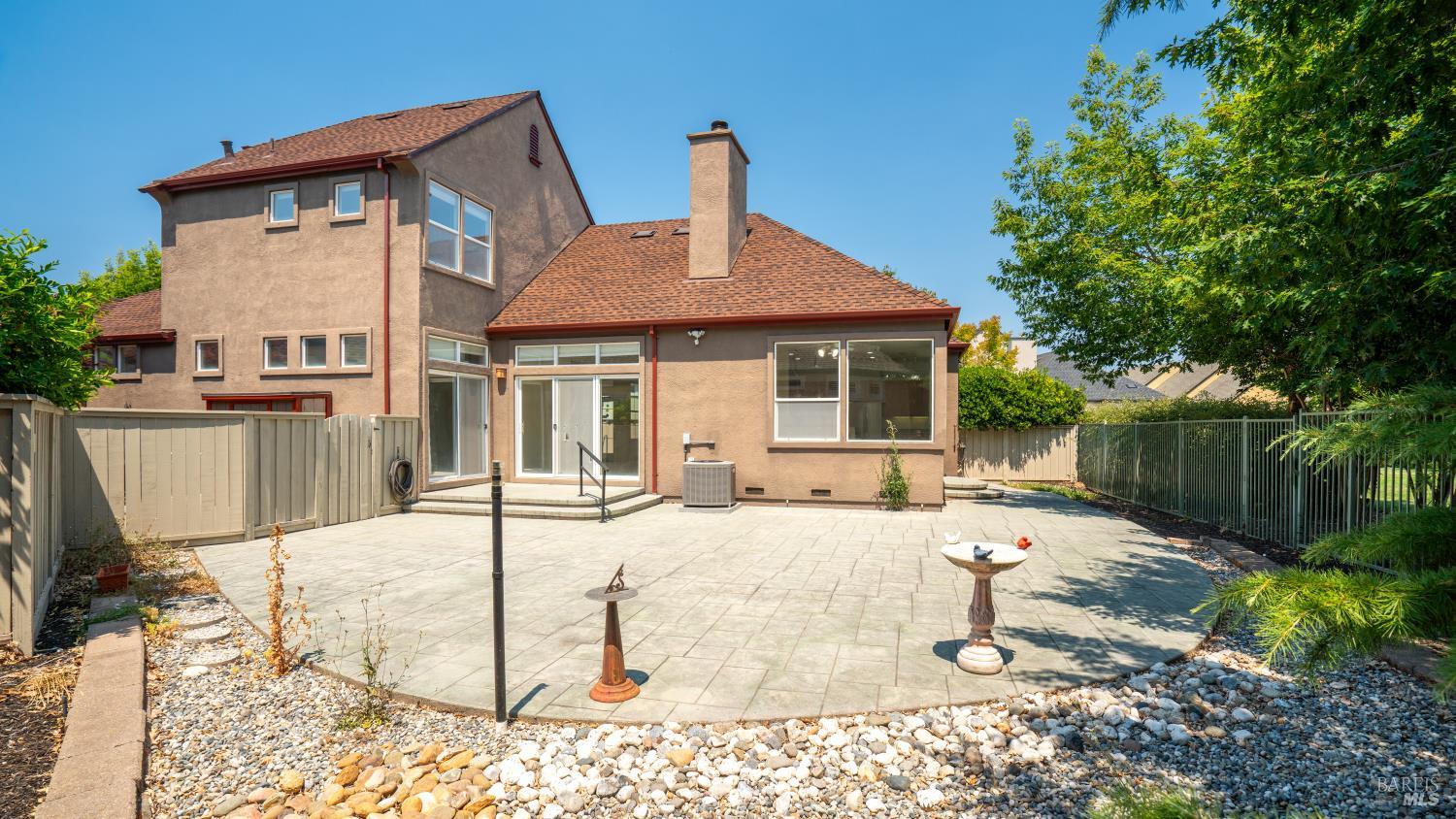 15 Wedgewood Ct