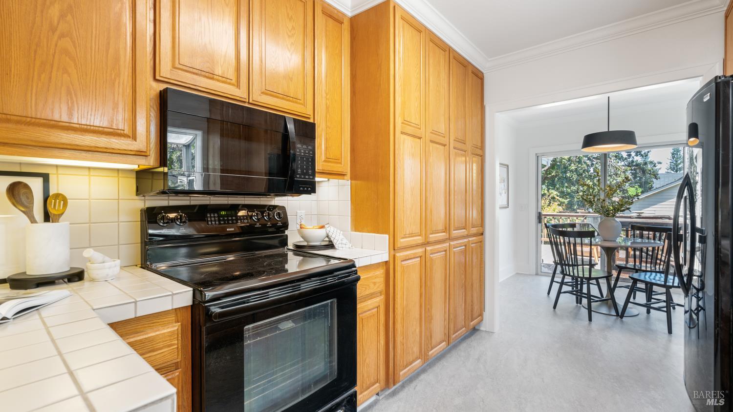 105 Laurel Ave