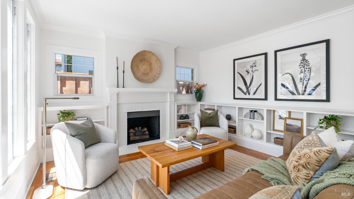 105 Laurel Ave