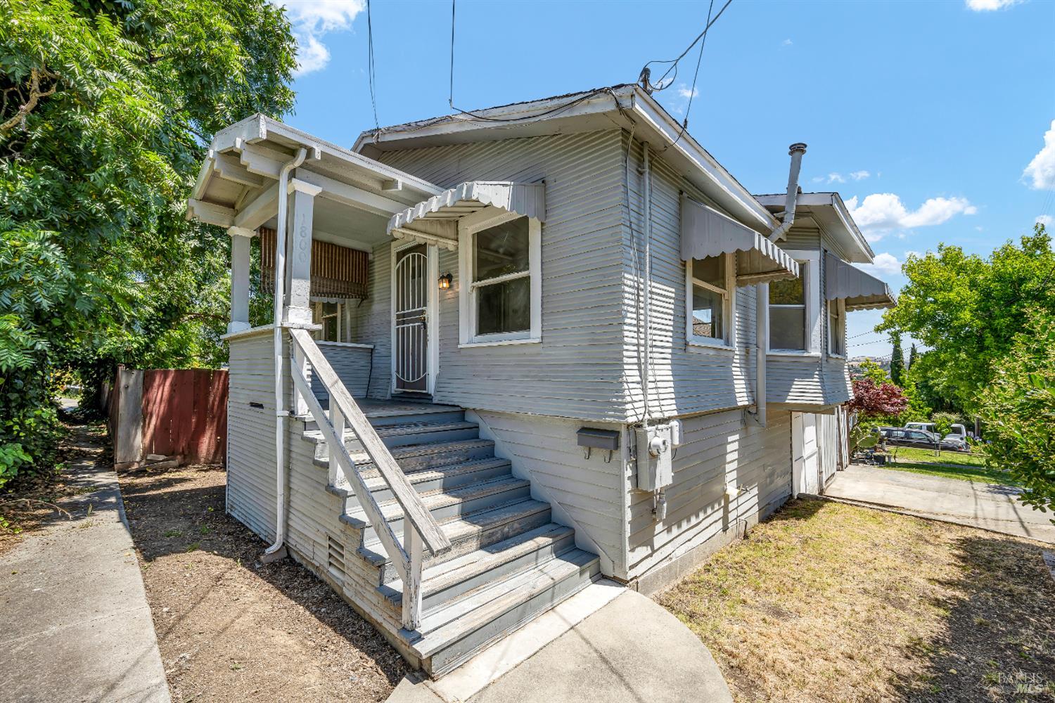 1800 Santa Clara St