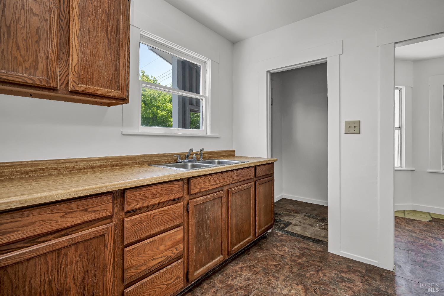 1800 Santa Clara St