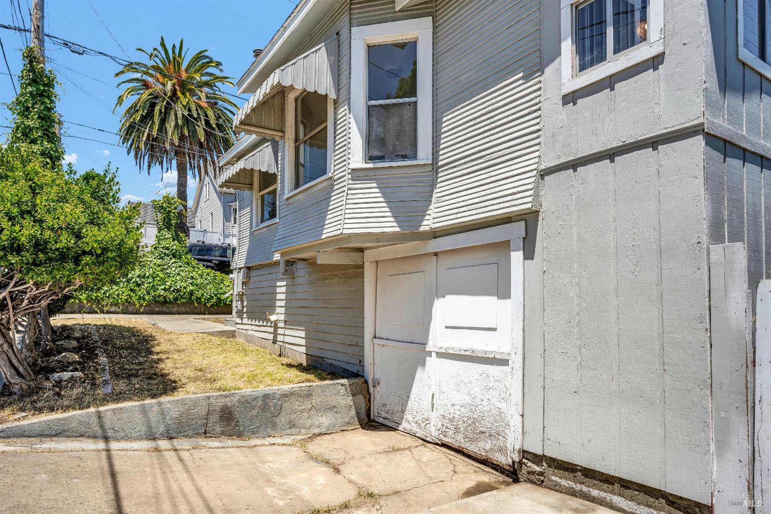 1800 Santa Clara St