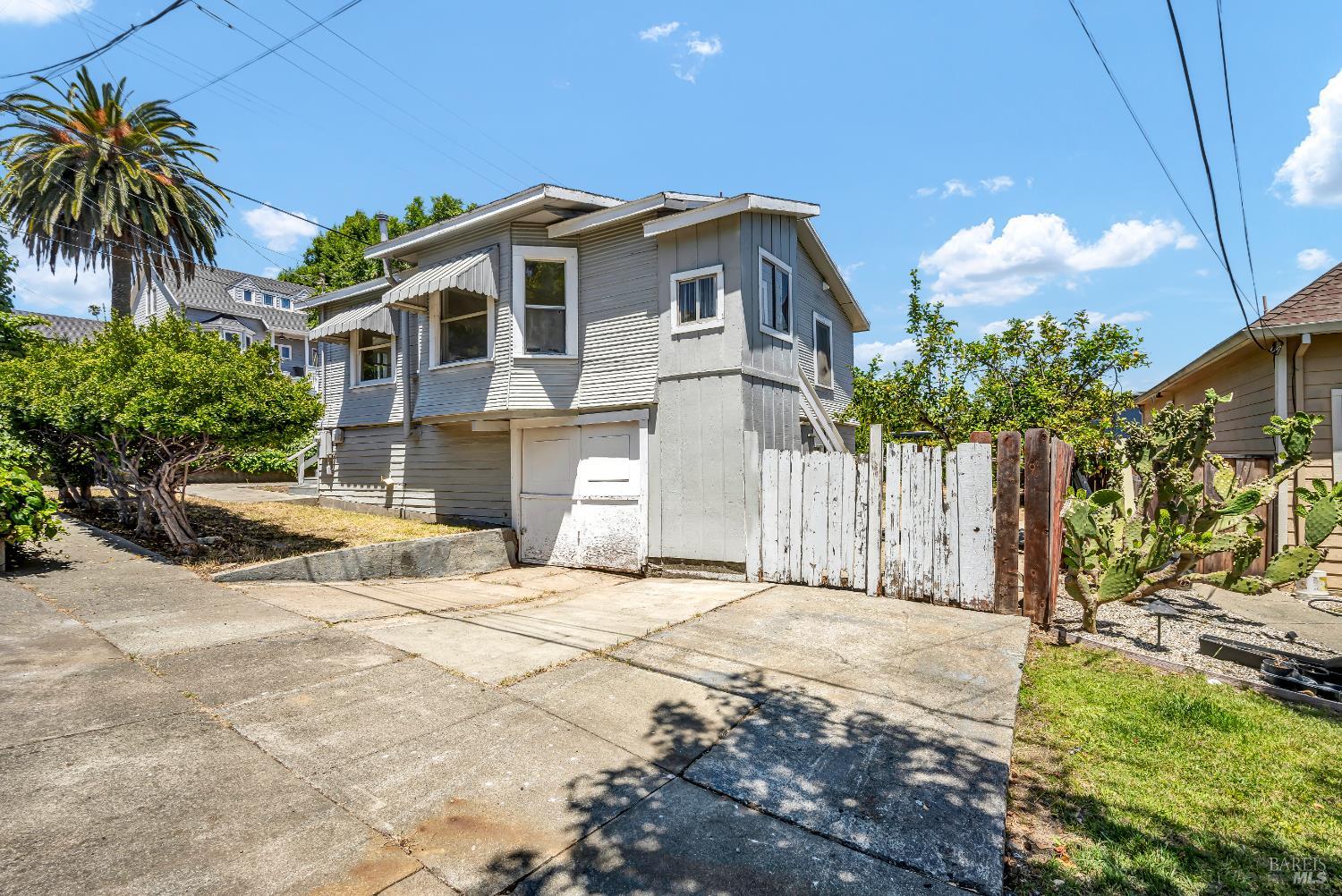 1800 Santa Clara St