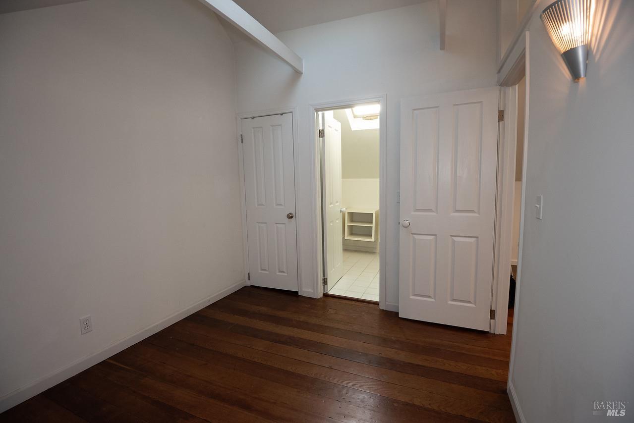 306 Howard St