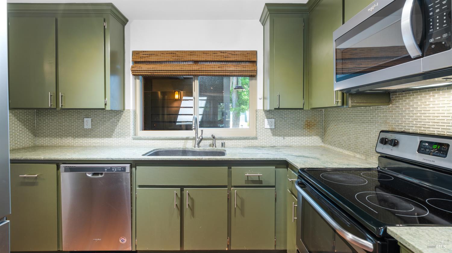 602 Marylyn Cir