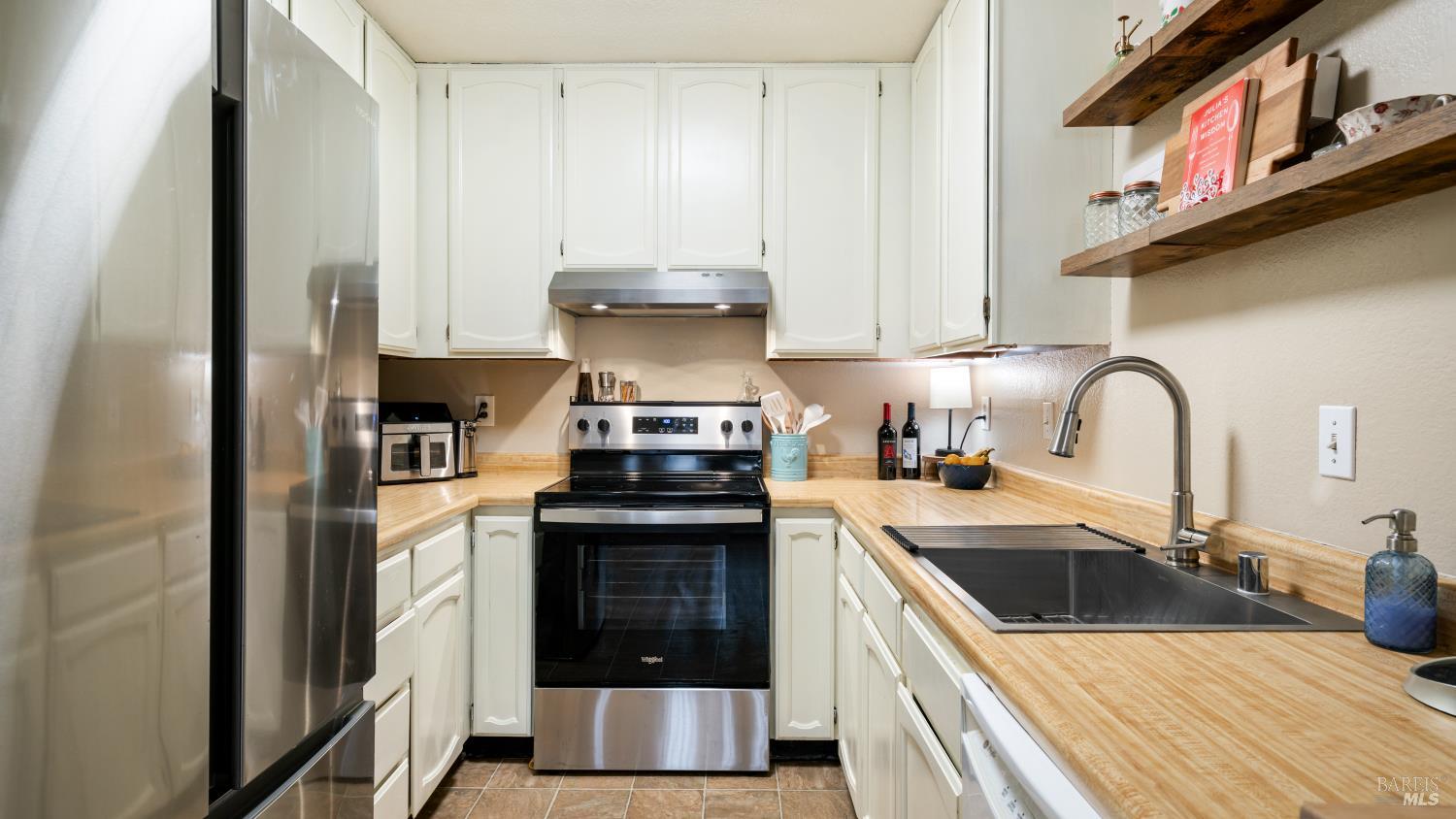 112 Francis Cir