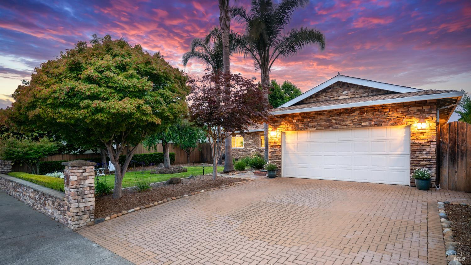 1705 Moclips Dr