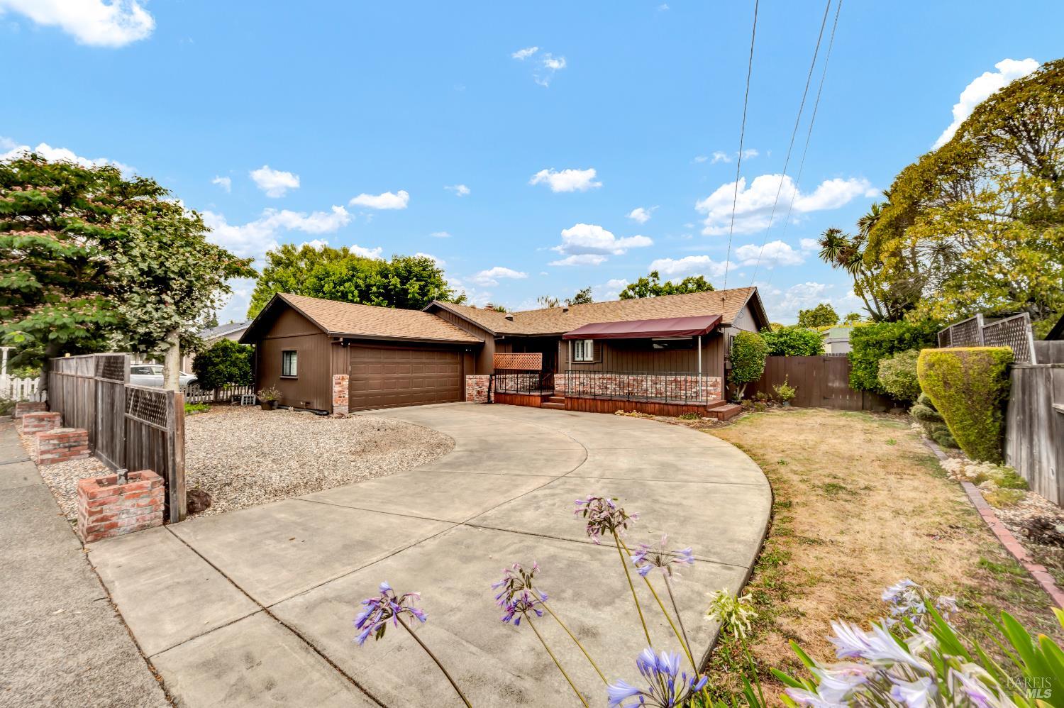 3541 Mayette Ave
