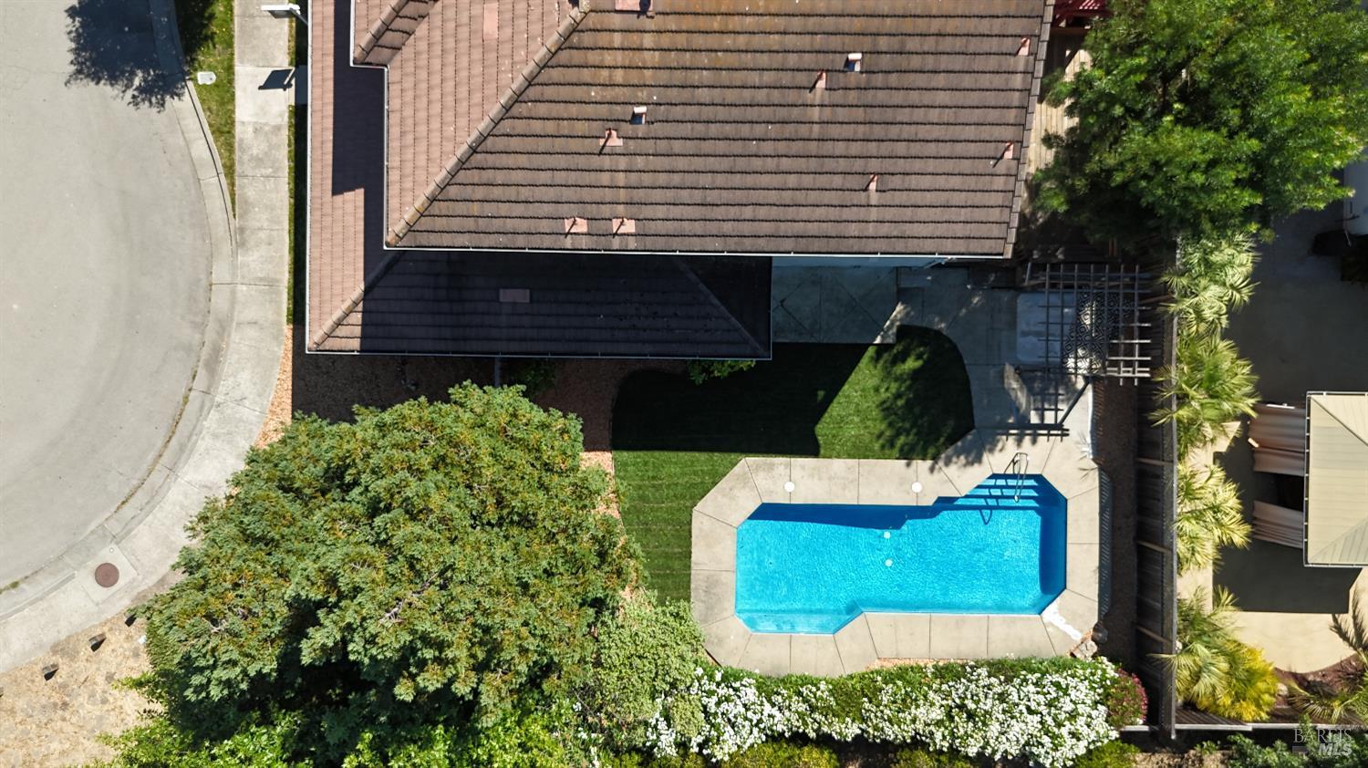 1935 Sestri Ln