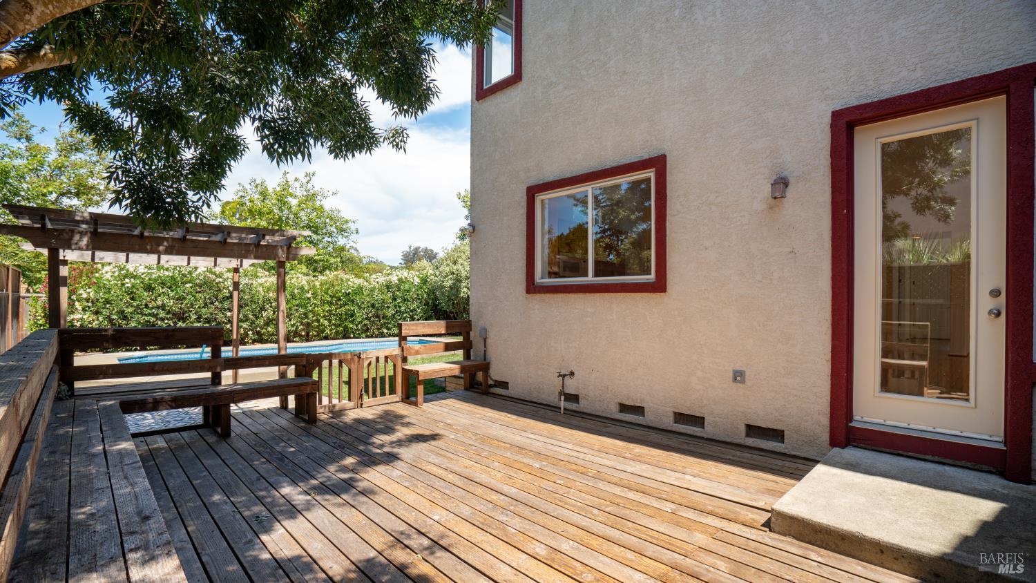 1935 Sestri Ln