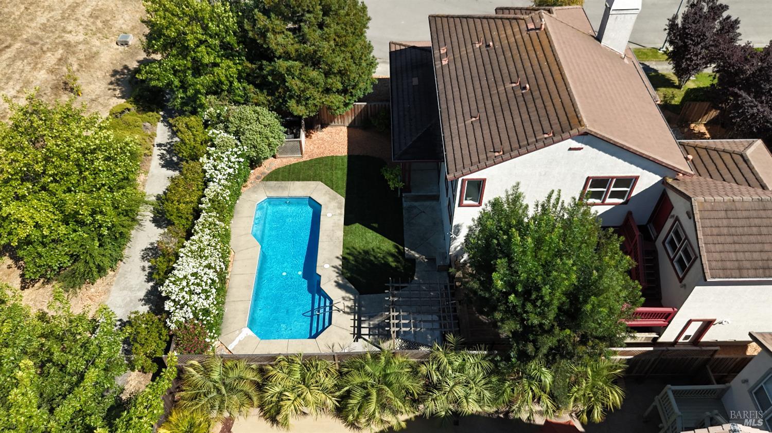 1935 Sestri Ln