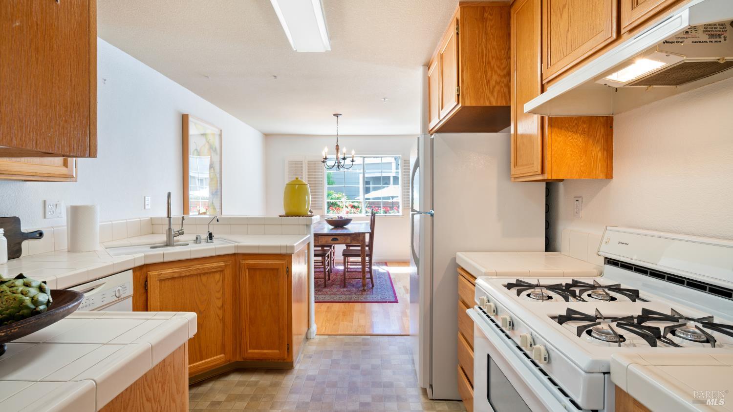 871 Chardonnay Cir