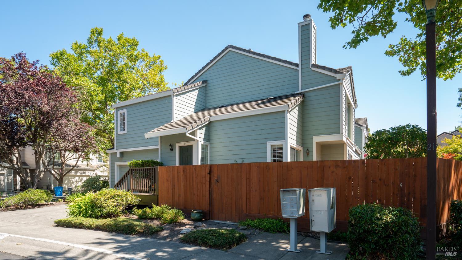 871 Chardonnay Cir