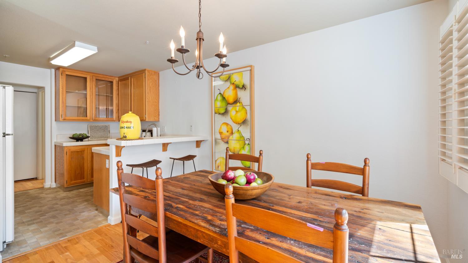 871 Chardonnay Cir