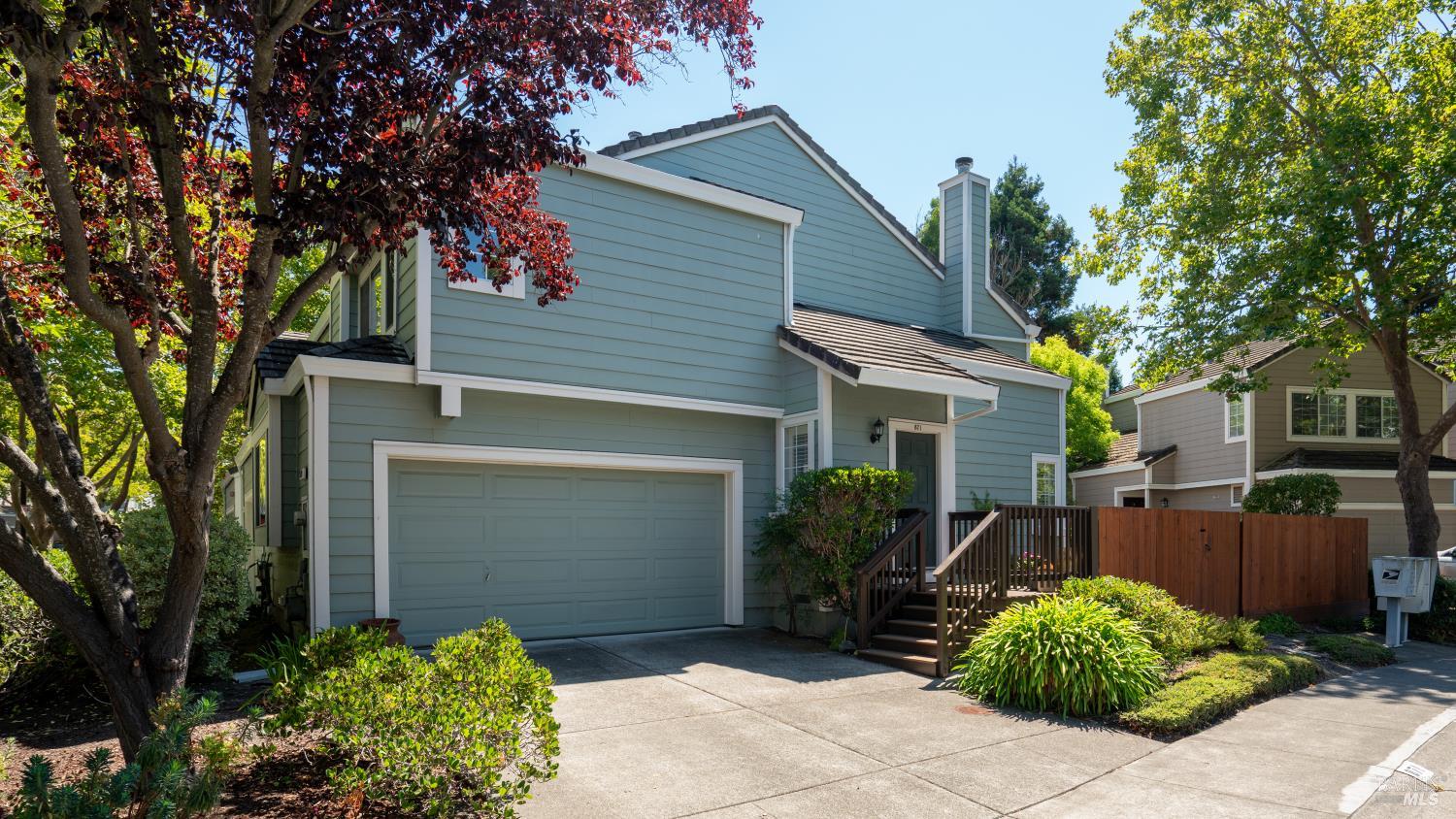 871 Chardonnay Cir