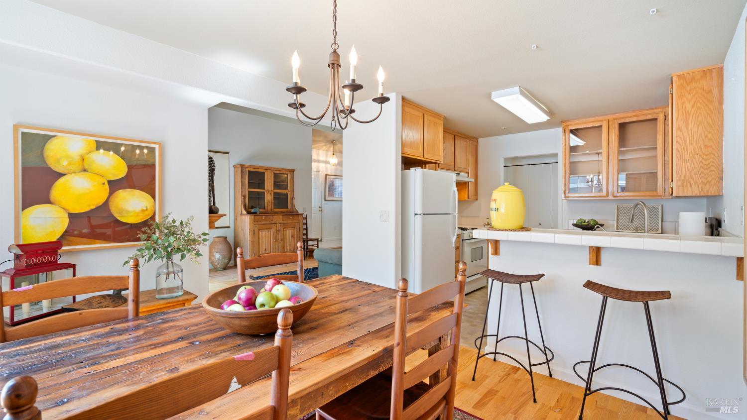 871 Chardonnay Cir