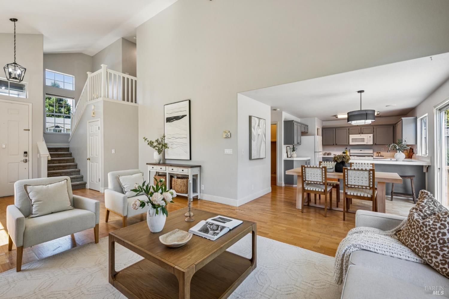 8030 Macaw Ct