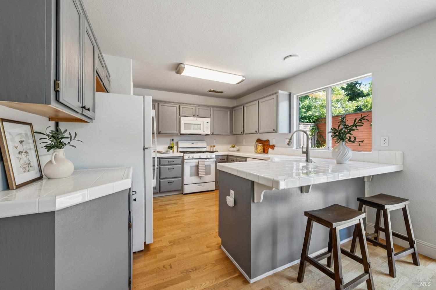 8030 Macaw Ct