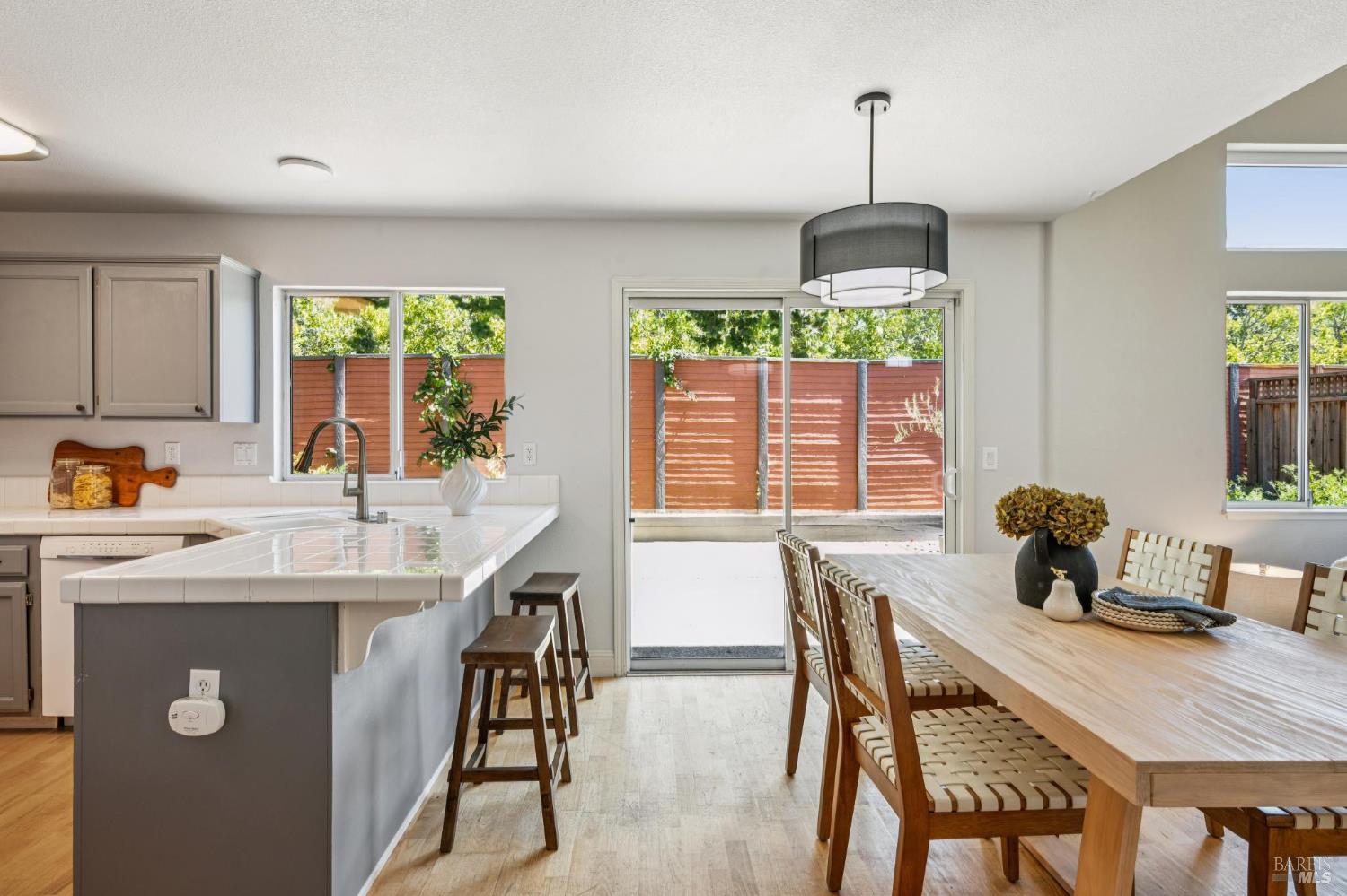 8030 Macaw Ct