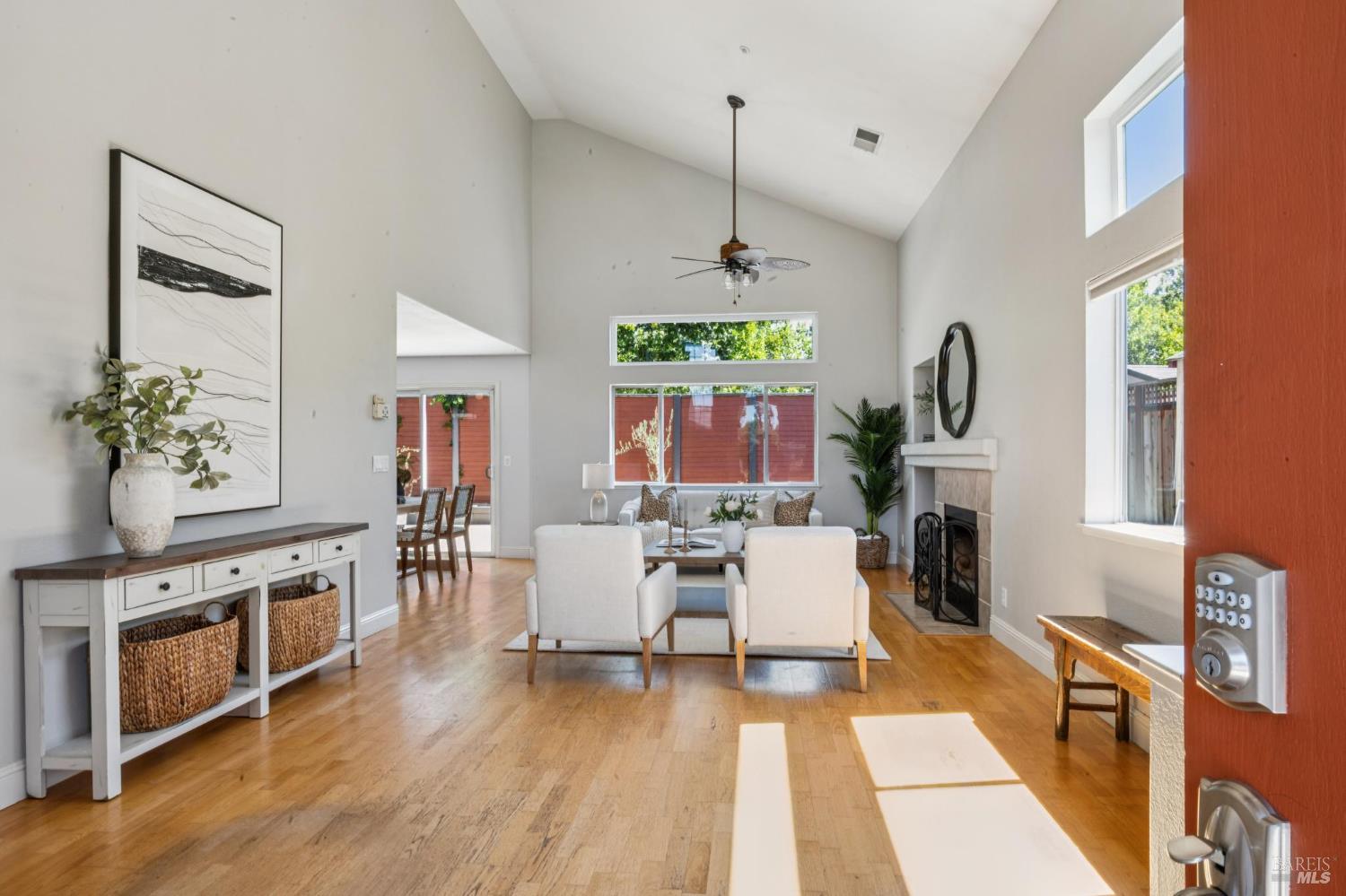 8030 Macaw Ct