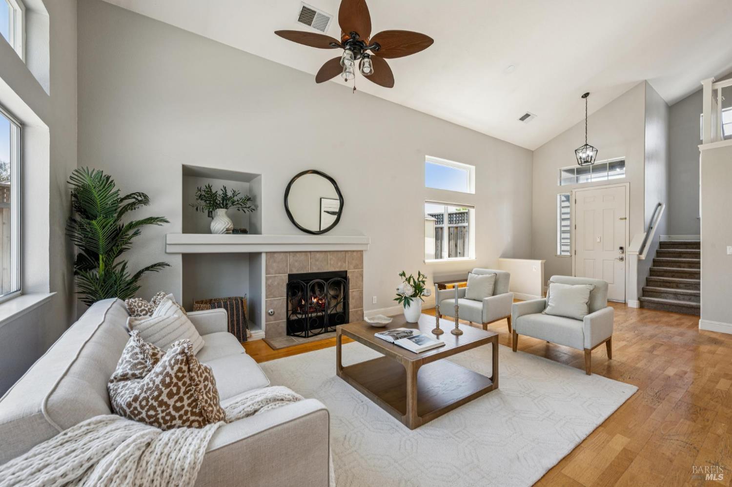 8030 Macaw Ct