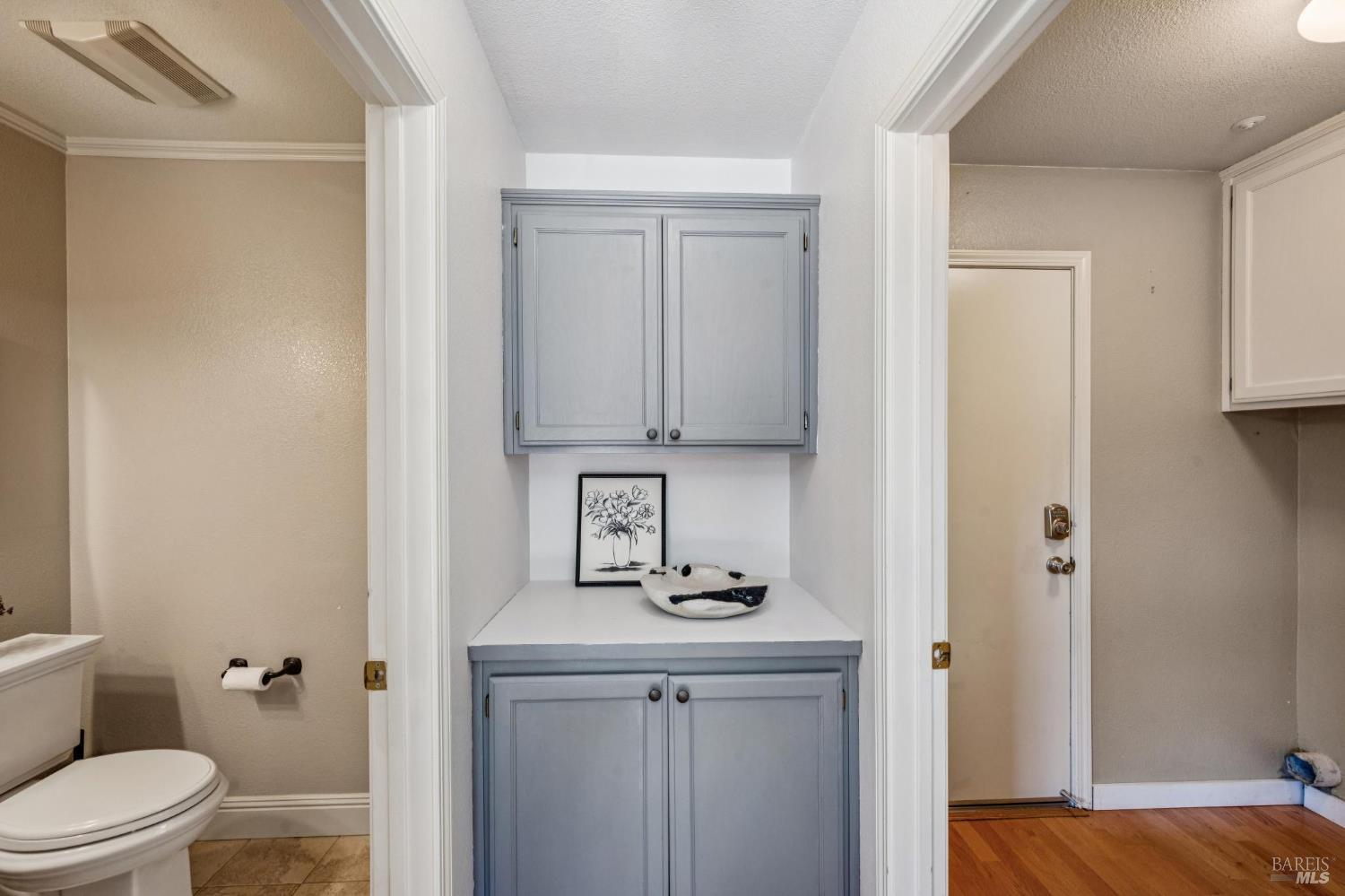 8030 Macaw Ct