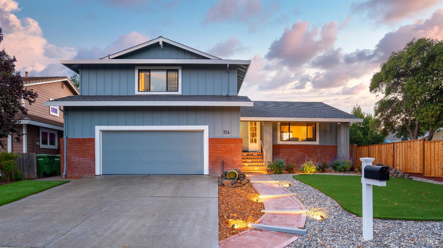 724 Garfield Dr