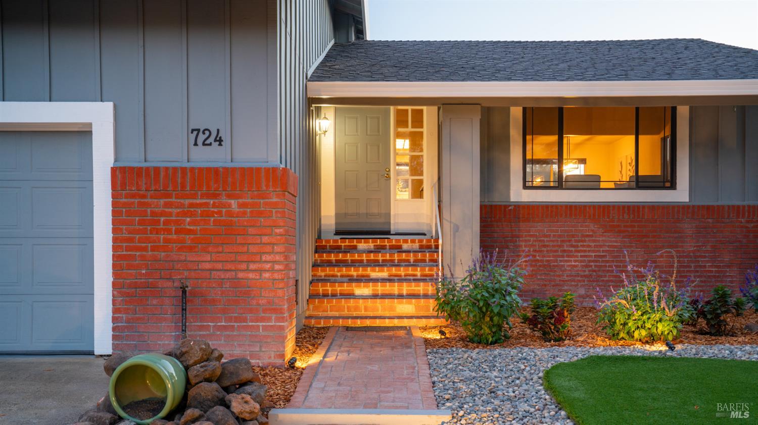 724 Garfield Dr