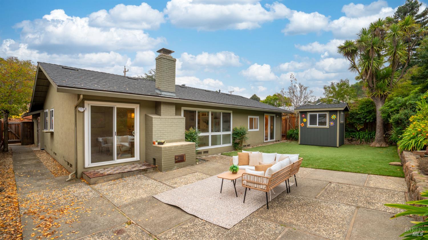 1881 Las Gallinas Avenue