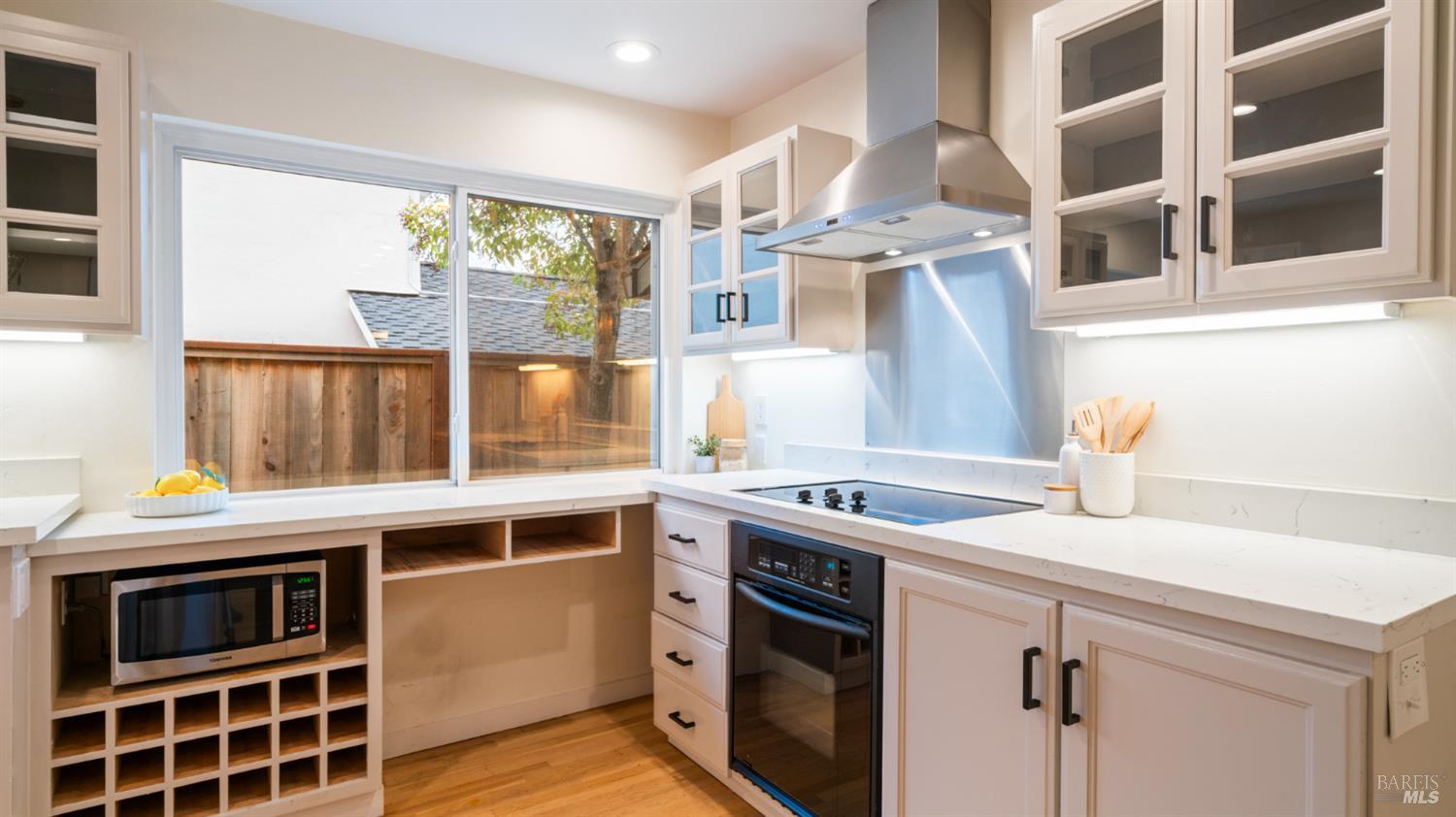 1881 Las Gallinas Avenue