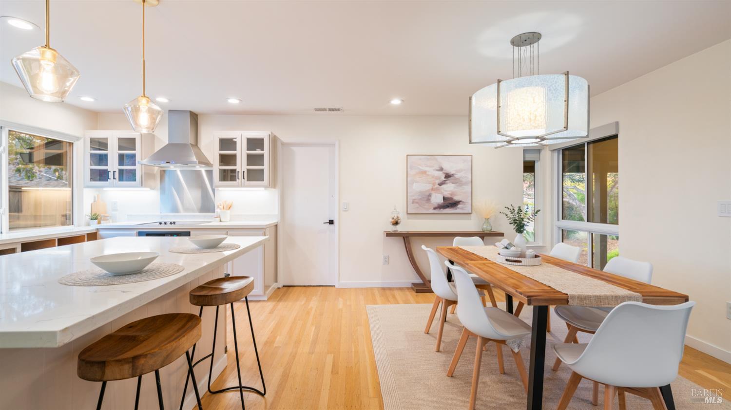 1881 Las Gallinas Avenue