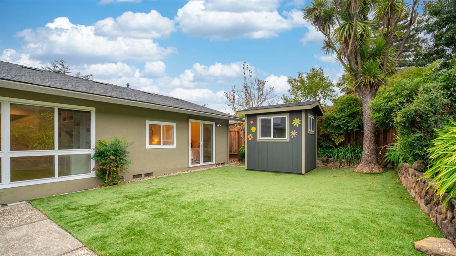 1881 Las Gallinas Avenue