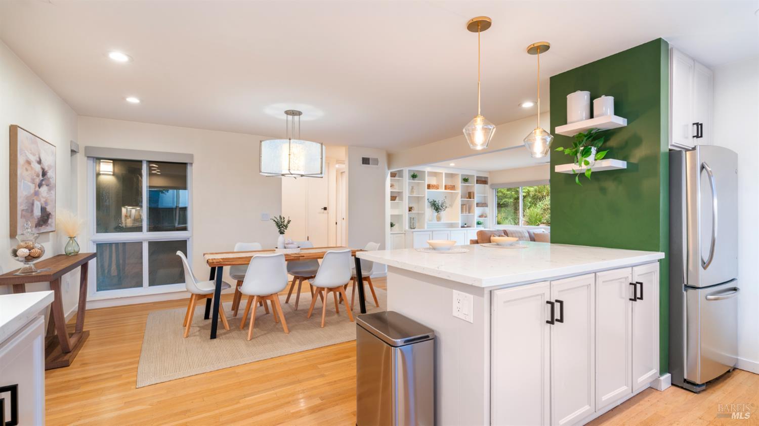 1881 Las Gallinas Avenue