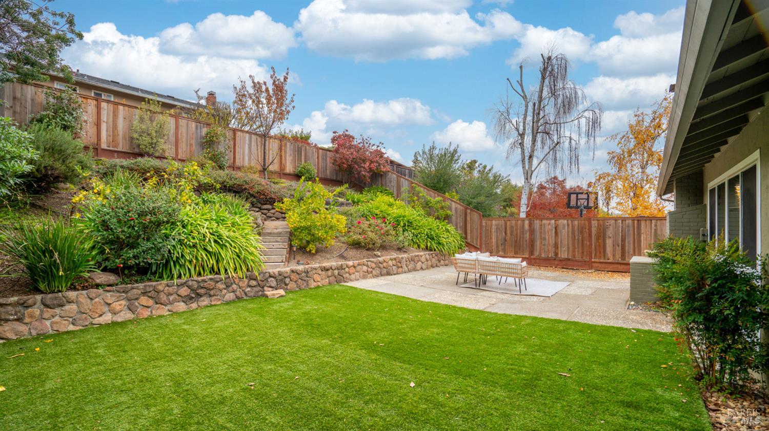 1881 Las Gallinas Avenue