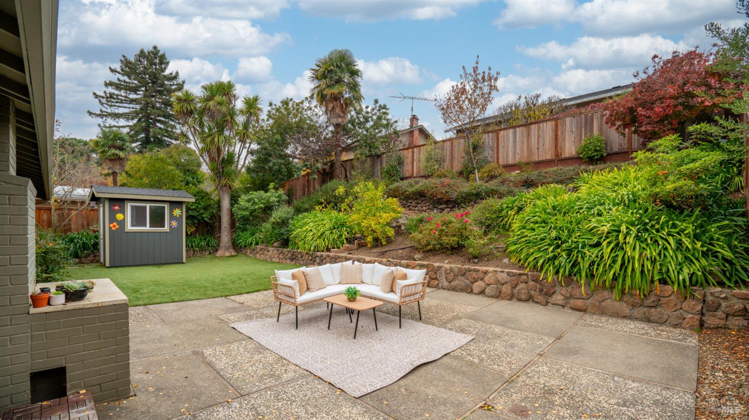 1881 Las Gallinas Avenue