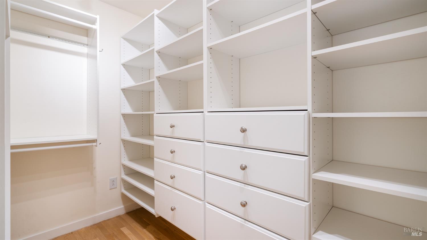 1881 Las Gallinas Avenue